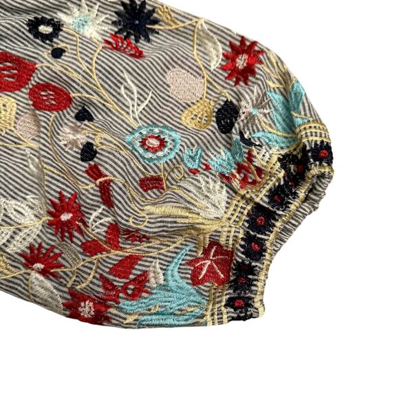 RD & Koko Floral Embroidered Faux Wrap Top Women Size Medium Black White Striped - Picture 6 of 6